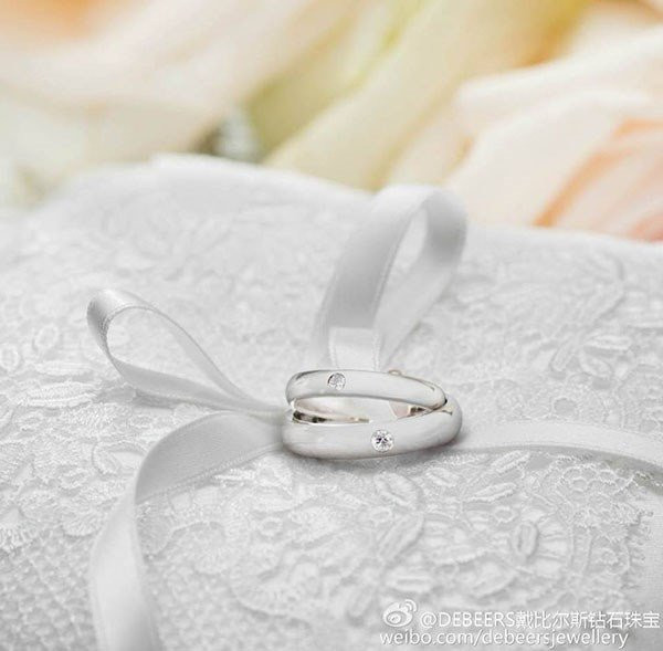 Không còn choáng với nhẫn cưới 18 tỷ của Phạm Băng Băng khi thấy nhẫn cưới những cặp sau