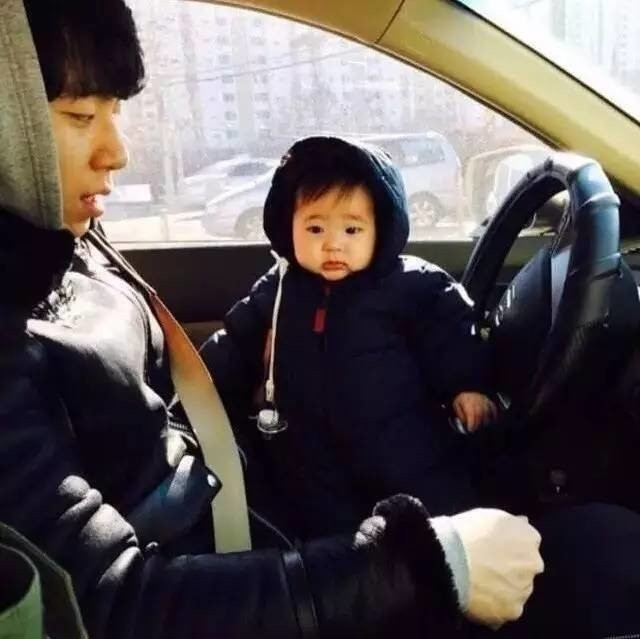 Cặp đôi bố và con gái dễ thương nhất đang gây 'bão' mạng xã hội châu Á