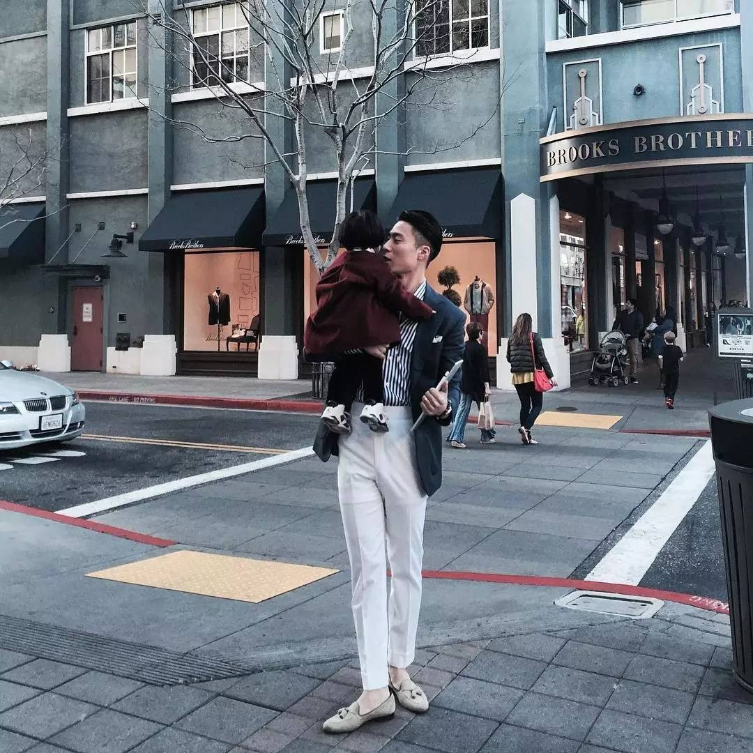 Cặp đôi bố và con gái dễ thương nhất đang gây 'bão' mạng xã hội châu Á