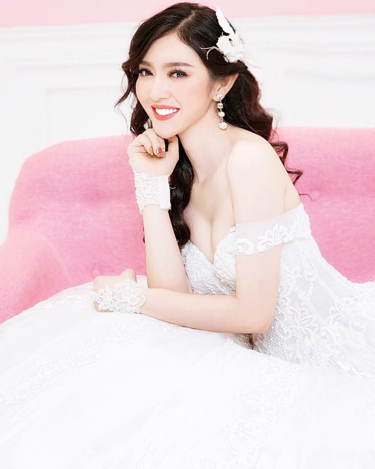 Lộ diện 10 gương mặt xinh đẹp đầu tiên lọt vào bán kết Hoa hậu Hoàn Vũ 2017