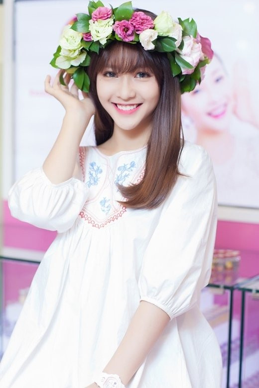 Cười ngất với loạt ảnh 'dìm hàng' sao nữ Việt khi tham gia truyền hình thực tế