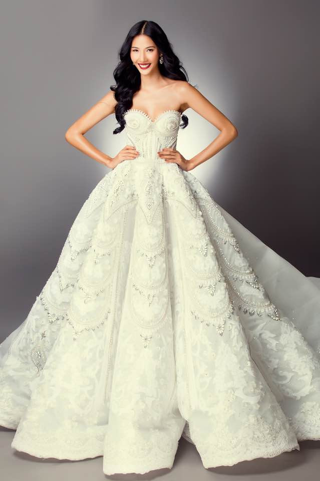 Bị Phạm Hương 'chất vấn', Hoàng Thùy bật khóc?