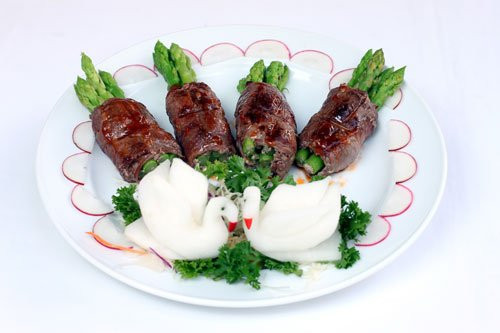 Lạ miệng với món thịt bò cuốn măng tây thơm ngon bổ dưỡng