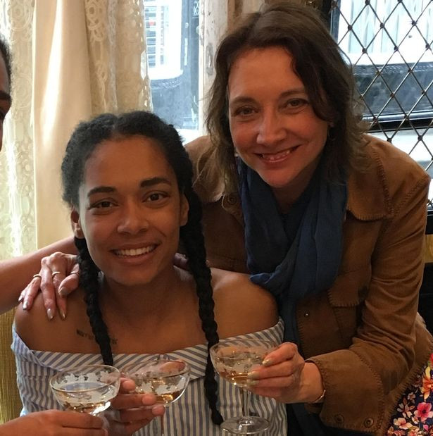 Xót xa người mẹ đột quỵ ngay trong lễ cưới của con gái rồi ra đi vĩnh viễn