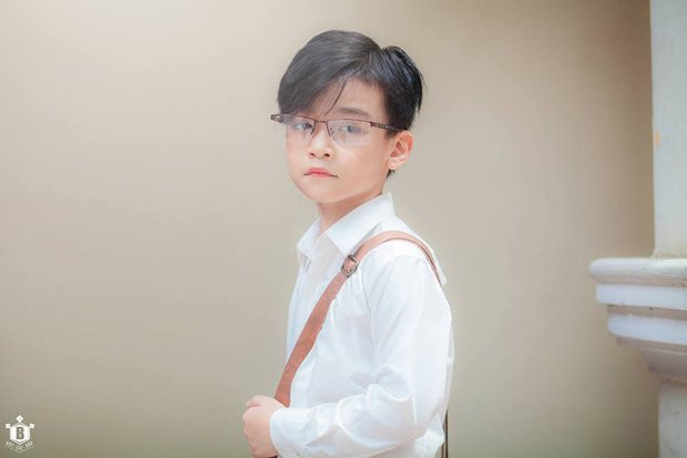 Tan chảy trước vẻ dễ thương của cặp đôi 'Em gái mưa' phiên bản con nít