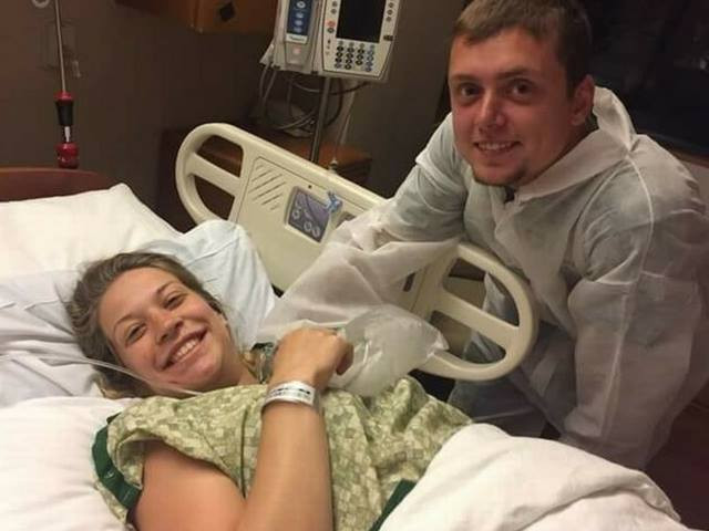 Mẹ lo lắng tới viện vì thai nhi cả ngày không máy, bác sĩ bảo: 'Mổ ngay còn kịp'