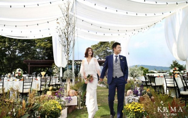 Diễn viên 'Vườn sao băng' đám cưới cùng ngày: Kẻ kín đáo, người rình rang