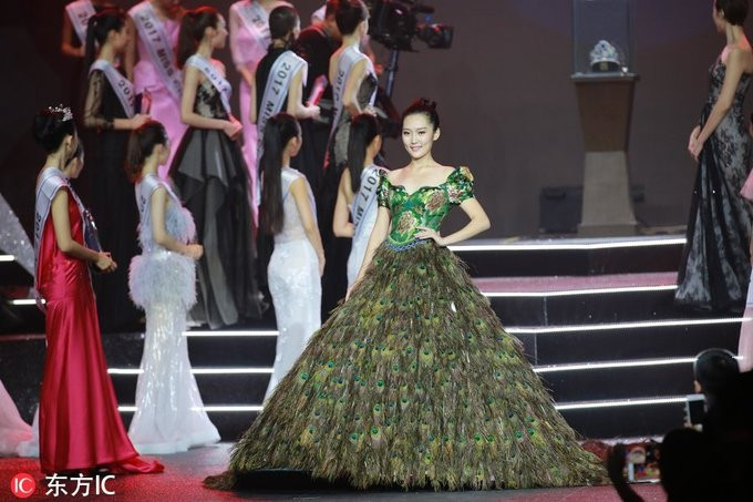 Nhan sắc xinh đẹp của người mẫu 21 tuổi đăng quang Hoa hậu Thế giới Trung Quốc 2017