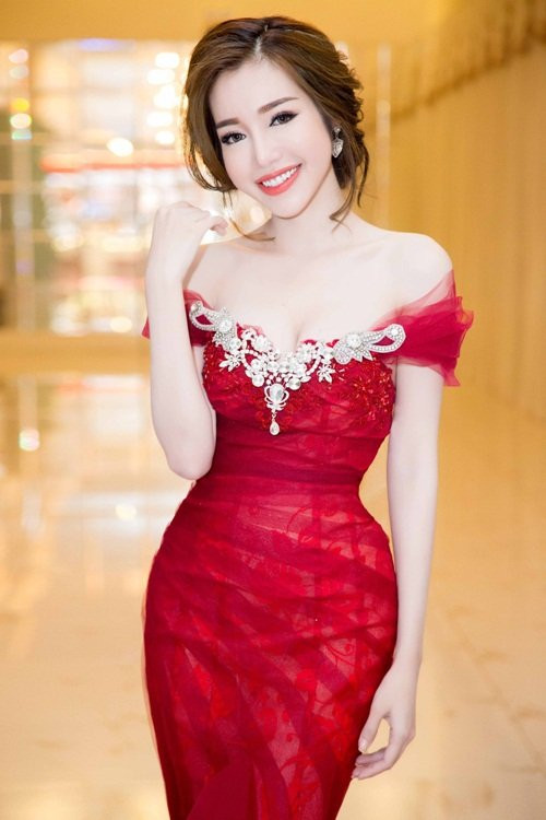 Mặt V-line hết thời, O-line 'lên ngôi'