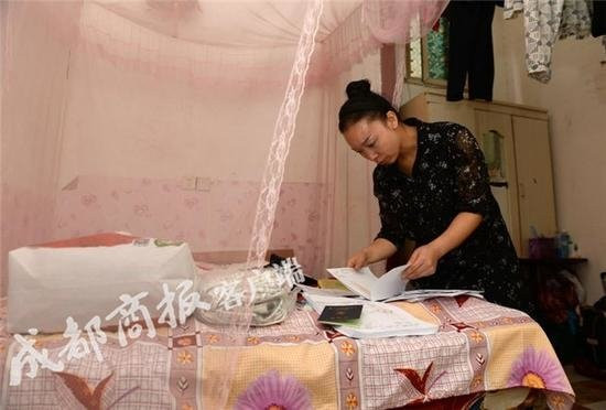 Bố mẹ chồng khóc nghẹn vì thương con dâu cực khổ, mong con đi tìm chồng mới