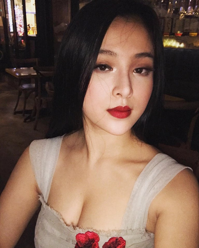 Loạt ảnh chứng minh Huyền Baby xứng danh mẹ bỉm sữa hot nhất mạng xã hội