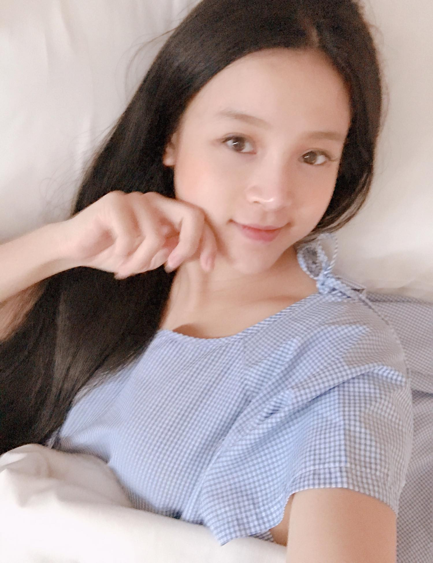 Loạt ảnh chứng minh Huyền Baby xứng danh mẹ bỉm sữa hot nhất mạng xã hội