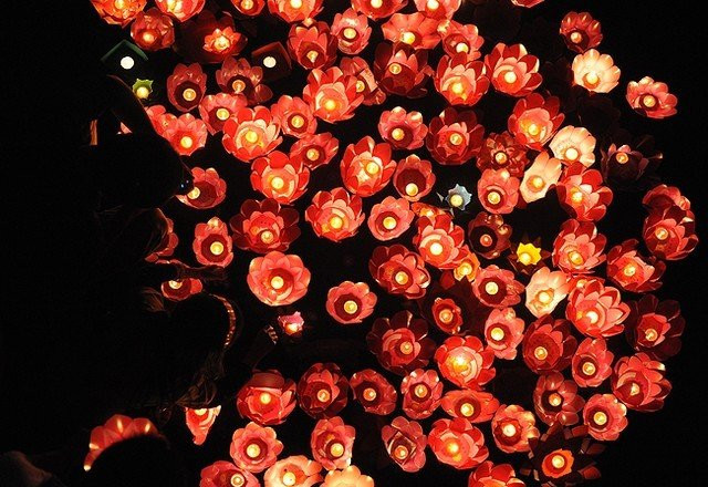 Mãn nhãn ngắm dàn đèn lồng rực rỡ dịp Trung thu ở các nước trên thế giới