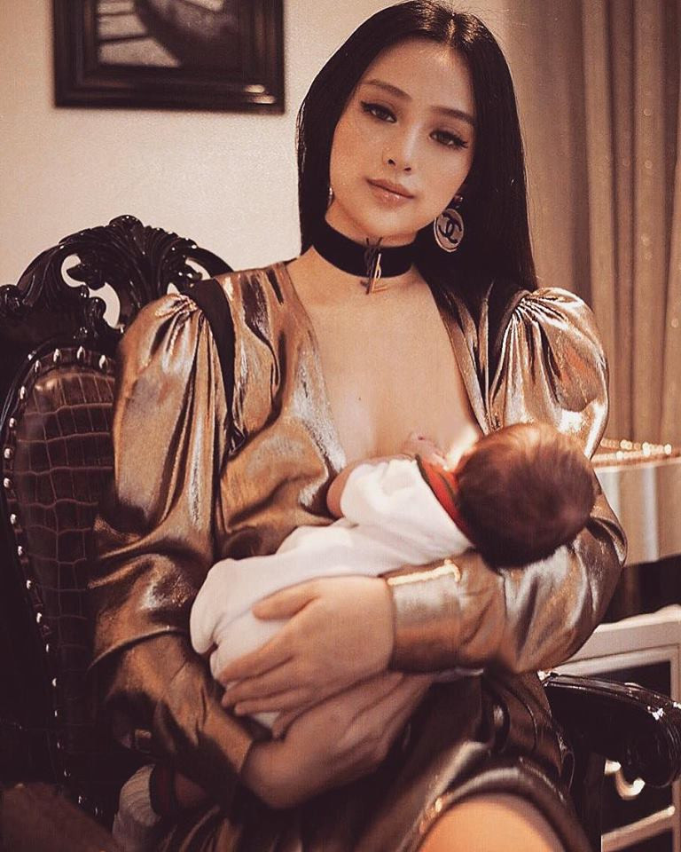 Loạt ảnh chứng minh Huyền Baby xứng danh mẹ bỉm sữa hot nhất mạng xã hội