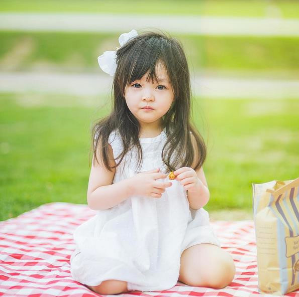 'So kè' nhan sắc của các mẫu nhí nổi tiếng từ nhiều quốc gia trên thế giới