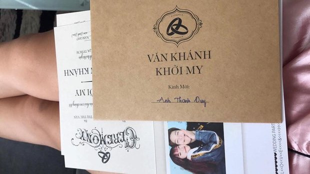 Khởi My hào hứng khoe thiệp cưới được 'má Năm' tự tay chăm chút