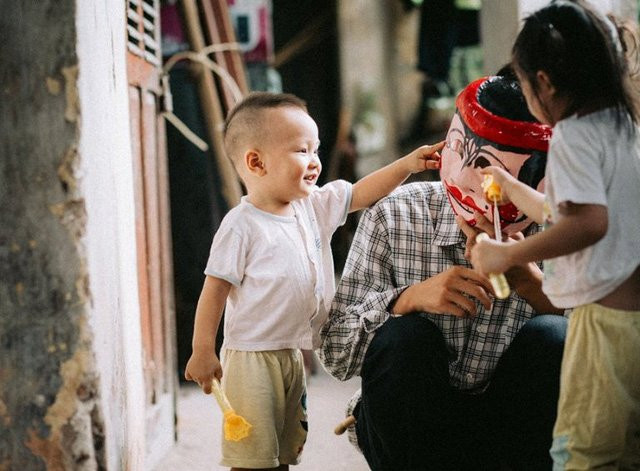 Tuổi thơ ùa về với bộ ảnh cực ý nghĩa mùa Tết Trung thu