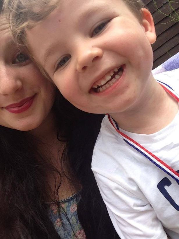 Xót xa bé trai 3 tuổi chết đột ngột vì nhiễm trùng huyết qua vết xước thủy đậu