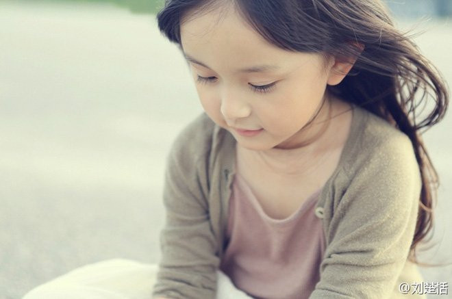 'So kè' nhan sắc của các mẫu nhí nổi tiếng từ nhiều quốc gia trên thế giới