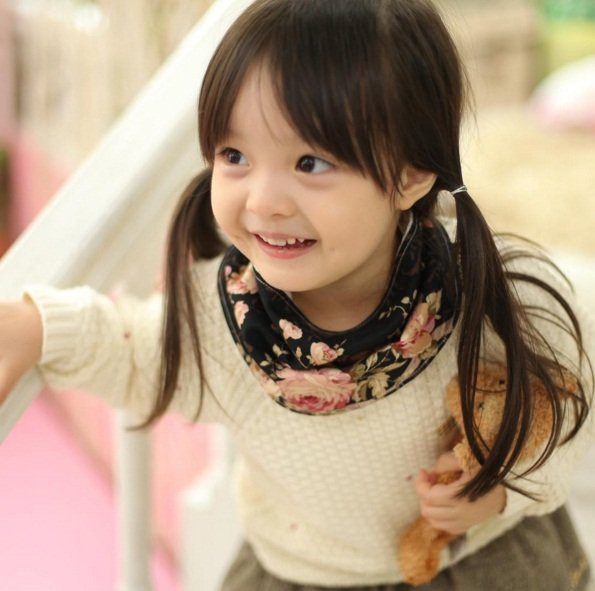 'So kè' nhan sắc của các mẫu nhí nổi tiếng từ nhiều quốc gia trên thế giới