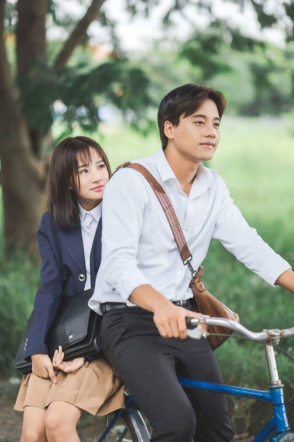 Những lý do khiến 'Em gái mưa' trở thành bản hit quốc dân trăm triệu lượt nghe chỉ sau 1 tháng