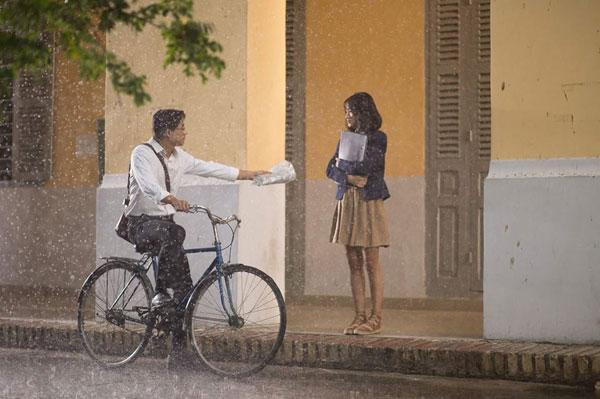 Những lý do khiến 'Em gái mưa' trở thành bản hit quốc dân trăm triệu lượt nghe chỉ sau 1 tháng