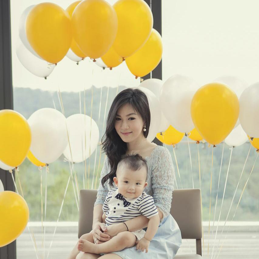 Những mẹ bỉm sữa nổi tiếng khắp châu Á vì quá xinh đẹp, gợi cảm và viên mãn