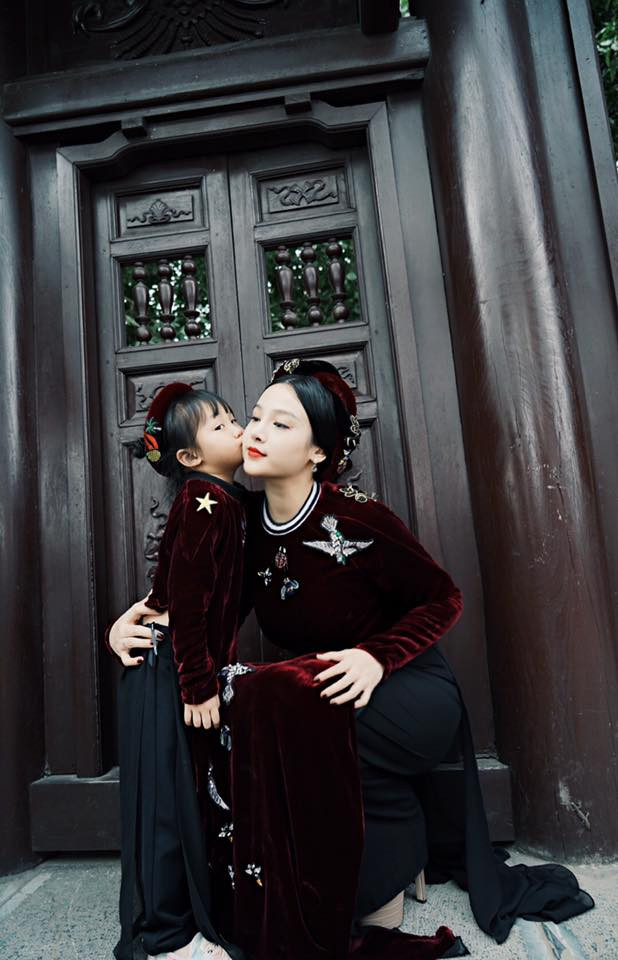 Những mẹ bỉm sữa nổi tiếng khắp châu Á vì quá xinh đẹp, gợi cảm và viên mãn