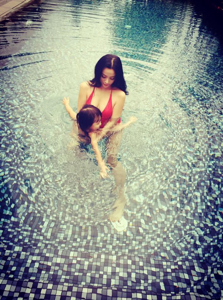 Những mẹ bỉm sữa nổi tiếng khắp châu Á vì quá xinh đẹp, gợi cảm và viên mãn