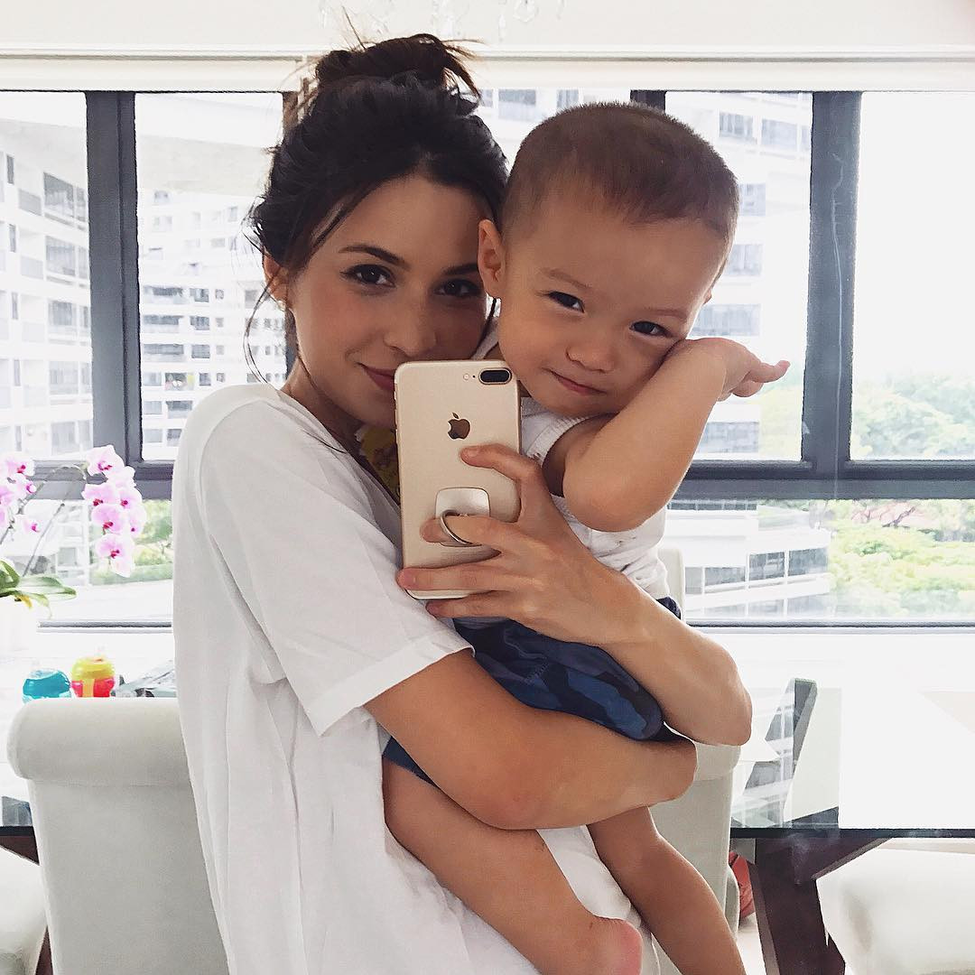 Những mẹ bỉm sữa nổi tiếng khắp châu Á vì quá xinh đẹp, gợi cảm và viên mãn