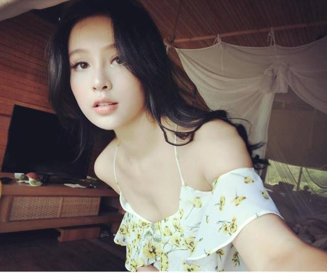 Những mẹ bỉm sữa nổi tiếng khắp châu Á vì quá xinh đẹp, gợi cảm và viên mãn