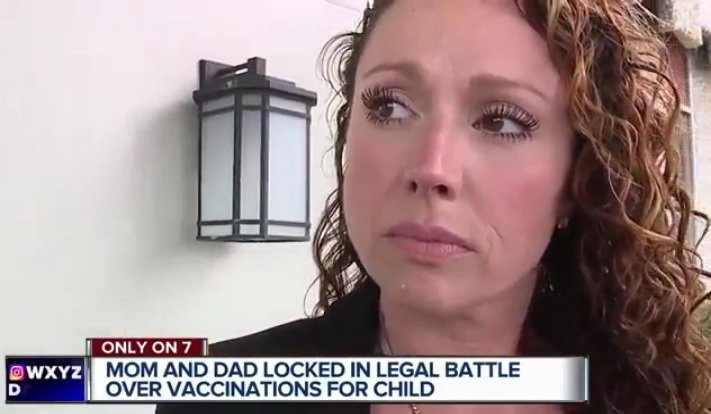 Mẹ bị bắt giam vì từ chối tiêm vắc xin cho con