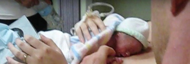 Kỳ diệu: Bé trai sơ sinh tỉnh lại sau 2 tiếng ngừng thở