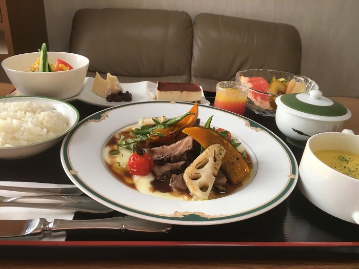 Tâm sự mẹ bầu đi đẻ ở Nhật: 'Đồ ăn của bệnh viện còn ngon hơn cả nhà hàng'