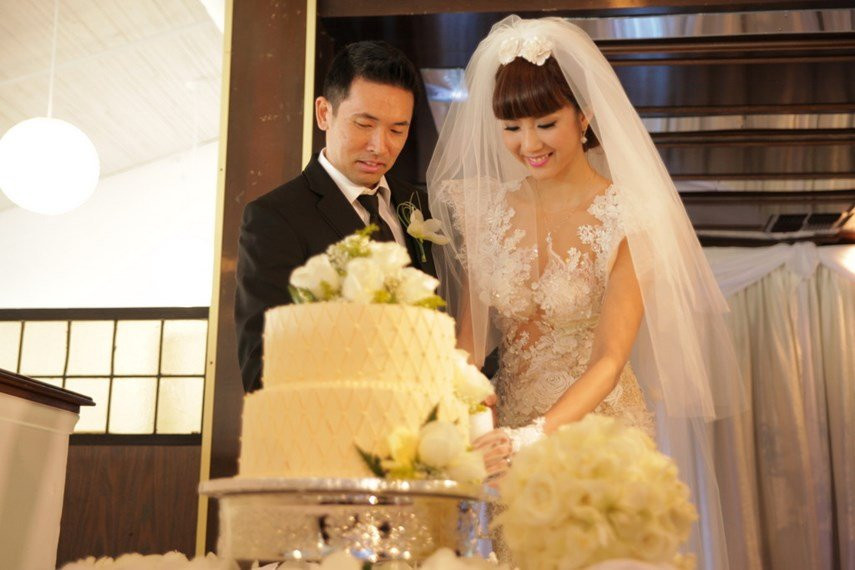 Những mẫu váy cưới xa hoa, đẳng cấp của sao Việt khiến sao thế giới cũng phải ngưỡng mộ