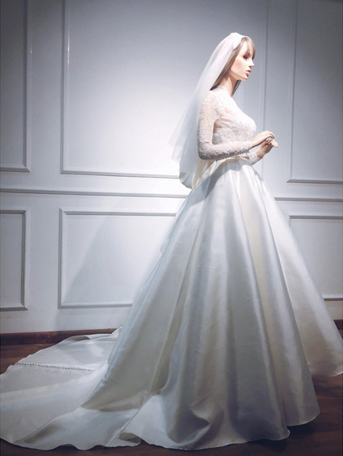 Những mẫu váy cưới xa hoa, đẳng cấp của sao Việt khiến sao thế giới cũng phải ngưỡng mộ