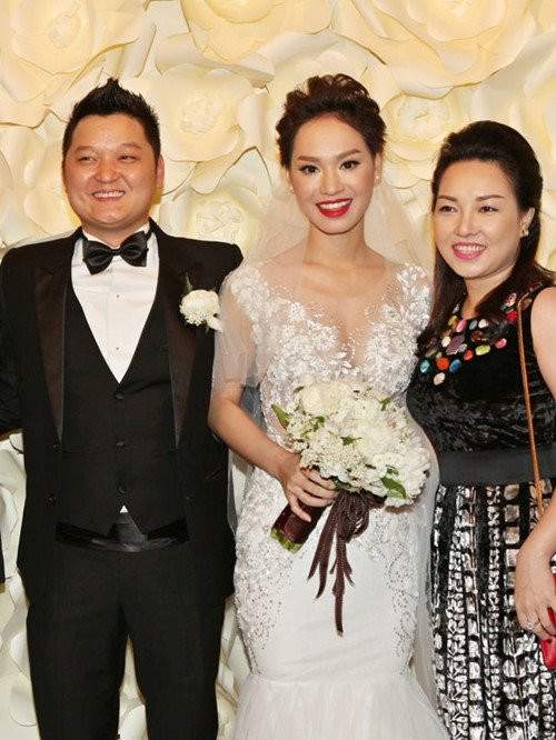 Những mẫu váy cưới xa hoa, đẳng cấp của sao Việt khiến sao thế giới cũng phải ngưỡng mộ