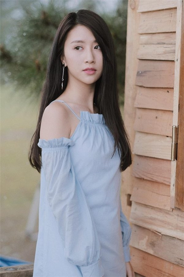 Cười ra nước mắt với câu chuyện của nàng ngực lép