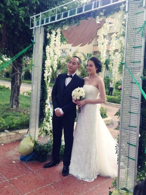 Những mẫu váy cưới xa hoa, đẳng cấp của sao Việt khiến sao thế giới cũng phải ngưỡng mộ