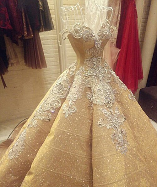 Những mẫu váy cưới xa hoa, đẳng cấp của sao Việt khiến sao thế giới cũng phải ngưỡng mộ