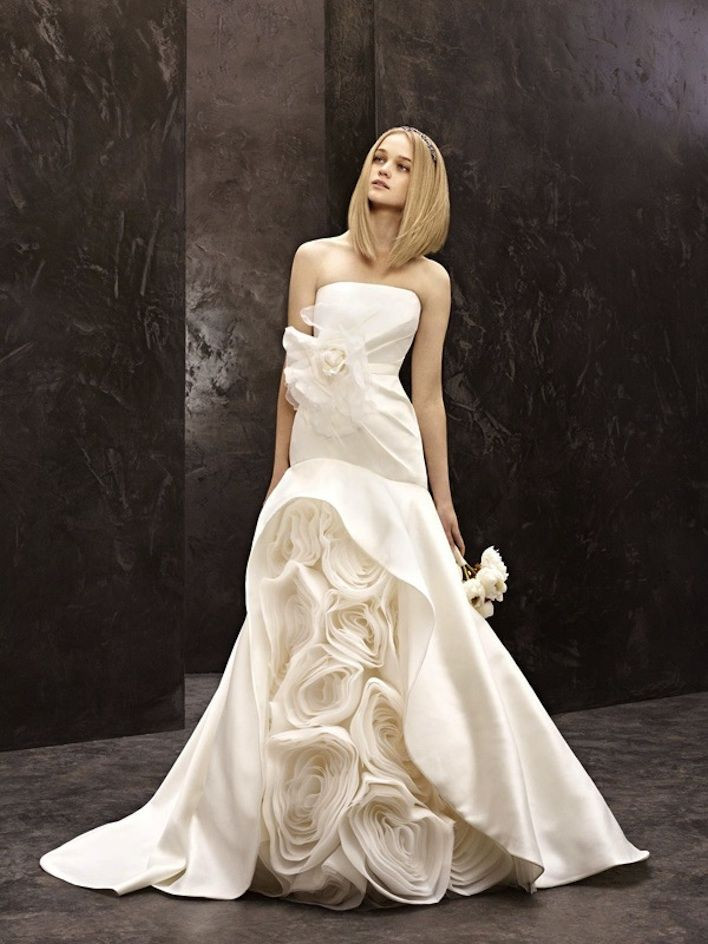 Những mẫu váy cưới xa hoa, đẳng cấp của sao Việt khiến sao thế giới cũng phải ngưỡng mộ