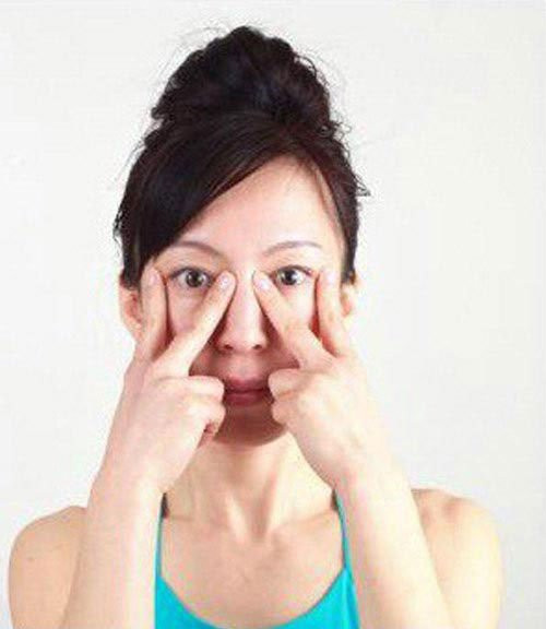 Ở tuổi 43, cô giáo người Nhật trẻ đẹp hơn khi 30 tuổi nhờ phương pháp làm đẹp rẻ tiền