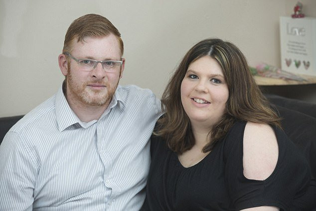 Choáng váng với đôi vợ chồng sinh liên tiếp 2 cặp song sinh chỉ trong 11 tháng