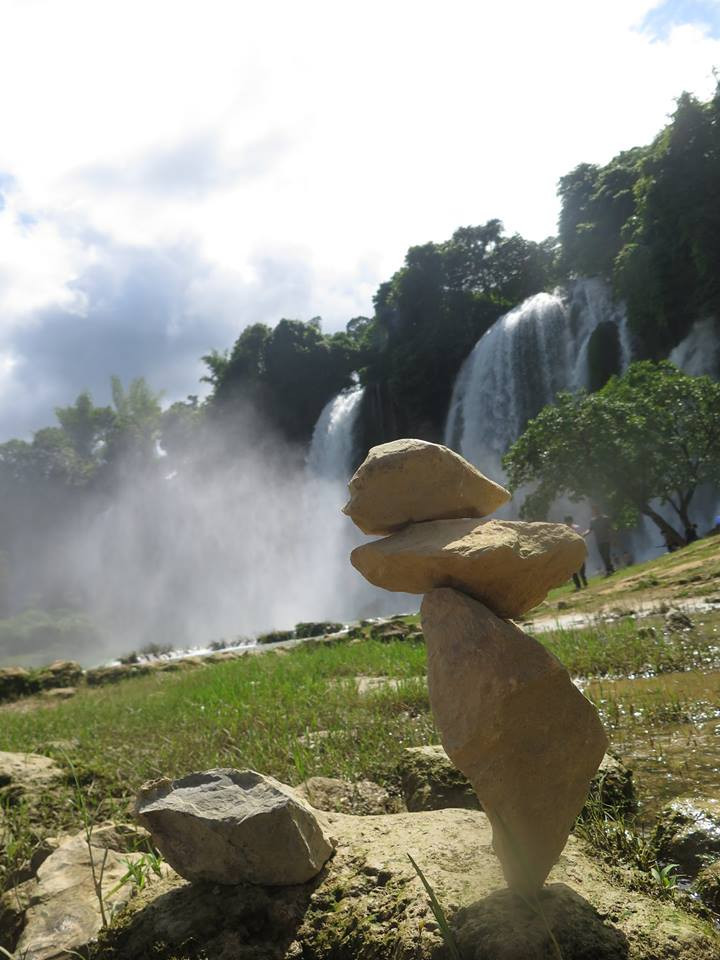 Thác Bản Giốc đang vào mùa đẹp nhất, tranh thủ đi ngay kẻo hết mùa