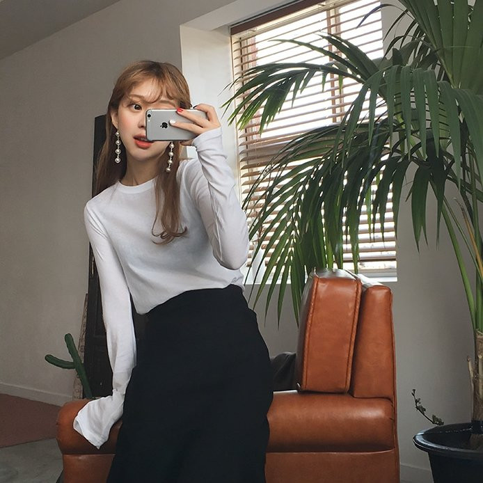 Xu hướng thời trang mùa thu: Áo dệt kim lên ngôi