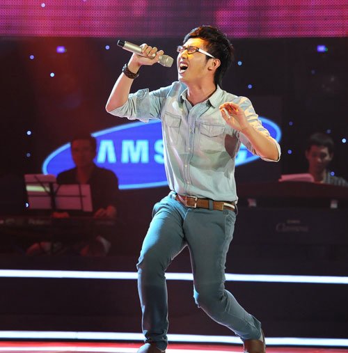 Sau hàng loạt sự cố 'vạ miệng', Hương Tràm tuyên bố... nghỉ chơi với báo chí