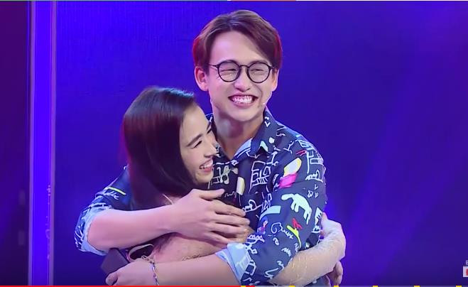 Cô gái Gia Lai mang muối kiến đi tỏ tình, bị Cường Seven thẳng thừng từ chối