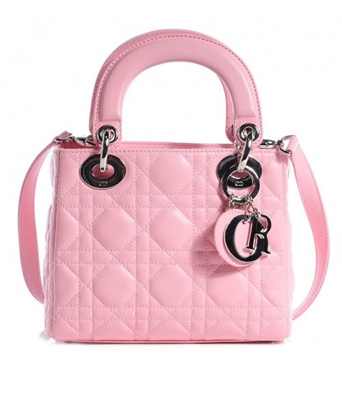 'Đo' tài sản và sở thích săn hàng hiệu của Hương Tràm và Chi Pu