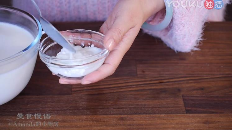 Tự làm bánh pudding trứng nướng khiến bé lười ăn nhất cũng mê mẩn