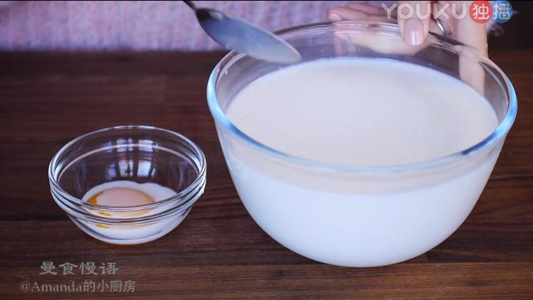 Tự làm bánh pudding trứng nướng khiến bé lười ăn nhất cũng mê mẩn